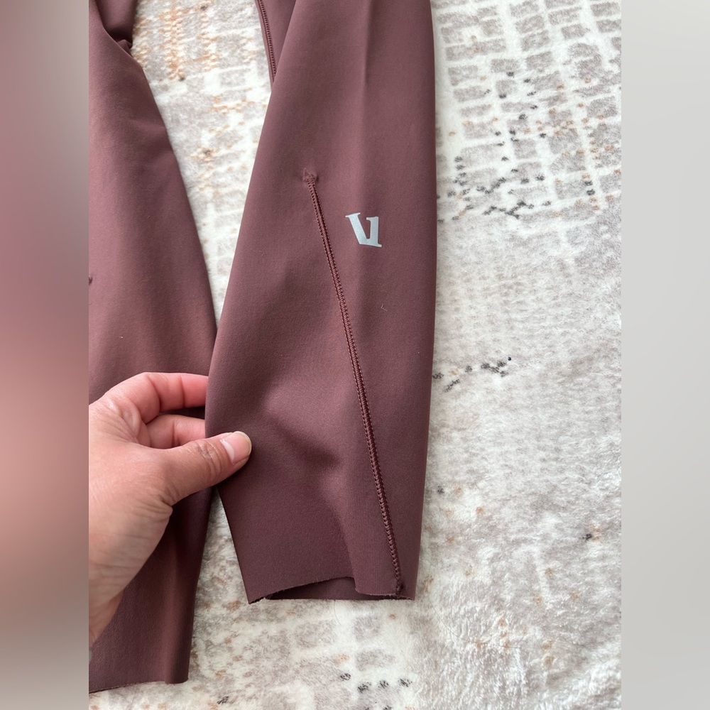 Vuori Evolve Leggings - Picture 15 of 15